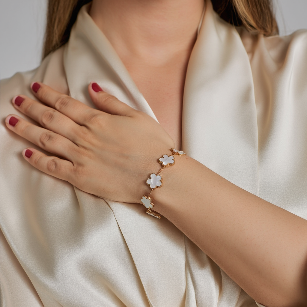 سوار زهرة البرسيم أبيض